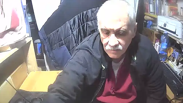 Snapshot of nonnomaturobisex chatting on 02/02/25, 03:39 nonnomaturobisex online show from 02/02/25, 03:39