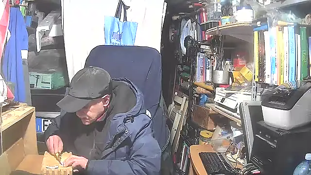 Snapshot of nonnomaturobisex chatting on 02/07/25, 03:19 nonnomaturobisex online show from 02/07/25, 03:19