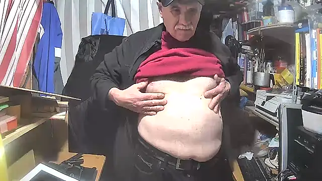 Snapshot of nonnomaturobisex chatting on 02/08/25, 10:50 nonnomaturobisex online show from 02/08/25, 10:50