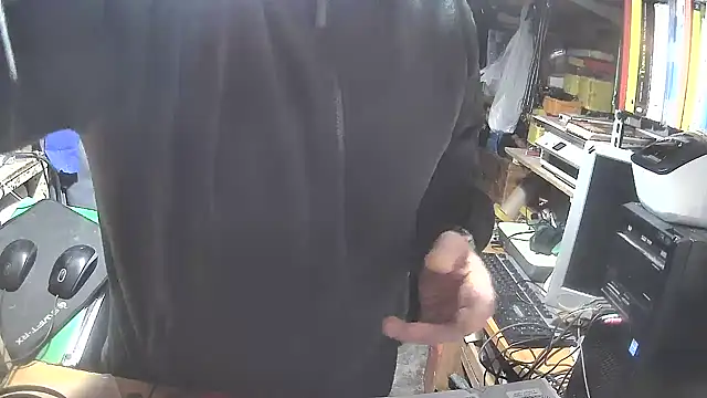 Snapshot of nonnomaturobisex chatting on 02/19/25, 07:39 nonnomaturobisex online show from 02/19/25, 07:39