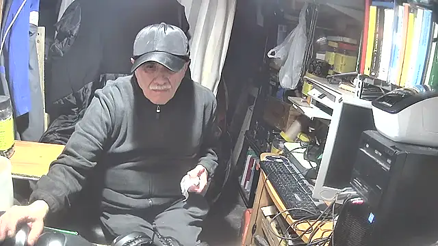 Snapshot of nonnomaturobisex chatting on 02/19/25, 06:10 nonnomaturobisex online show from 02/19/25, 06:10