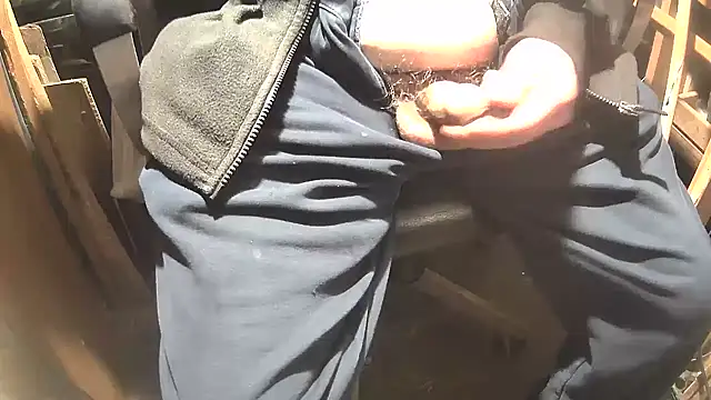 Snapshot of nonnomaturobisex chatting on 03/09/25, 04:22 nonnomaturobisex online show from 03/09/25, 04:22