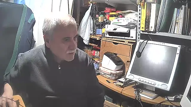 Snapshot of nonnomaturobisex chatting on 03/10/25, 07:42 nonnomaturobisex online show from 03/10/25, 07:42