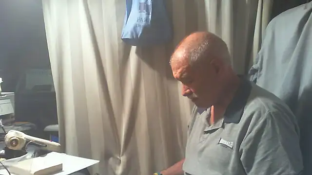 Snapshot of nonnomaturobisex chatting on 10/01/25, 07:03 nonnomaturobisex online show from 10/01/25, 07:03