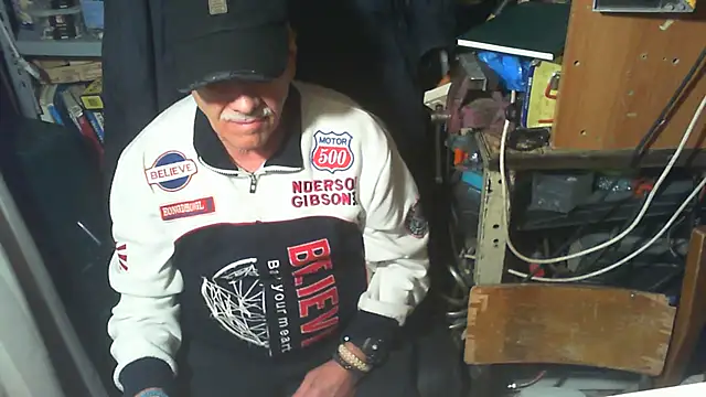 Snapshot of nonnomaturobisex chatting on 10/04/25, 07:28 nonnomaturobisex online show from 10/04/25, 07:28