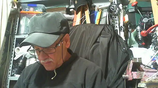 Snapshot of nonnomaturobisex chatting on 10/09/25, 09:29 nonnomaturobisex online show from 10/09/25, 09:29