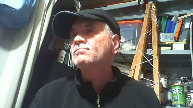 Snapshot of nonnomaturobisex chatting on 10/11/25, 04:49 nonnomaturobisex online show from 10/11/25, 04:49