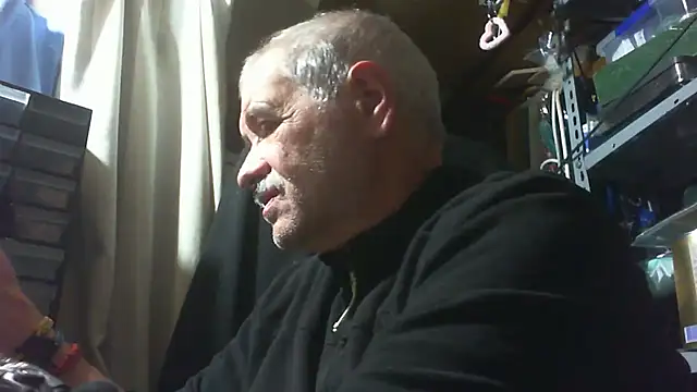 Snapshot of nonnomaturobisex chatting on 10/25/25, 10:45 nonnomaturobisex online show from 10/25/25, 10:45