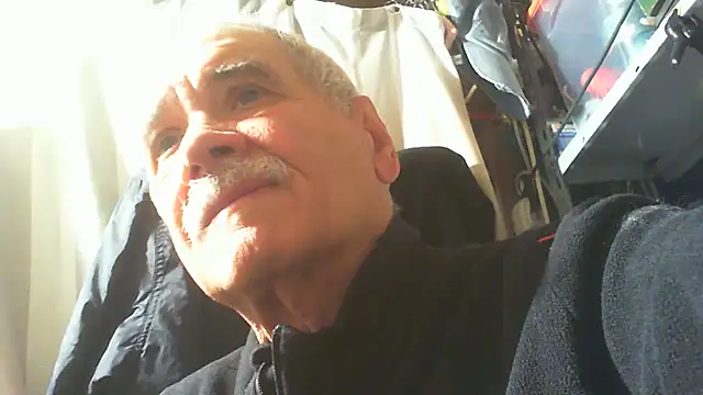 Snapshot of nonnomaturobisex chatting on 11/02/25, 09:22 nonnomaturobisex online show from 11/02/25, 09:22