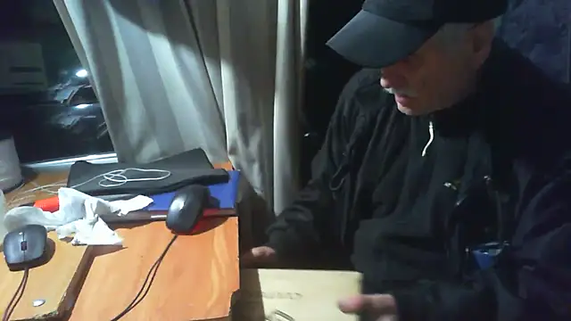 Snapshot of nonnomaturobisex chatting on 11/13/25, 08:13 nonnomaturobisex online show from 11/13/25, 08:13