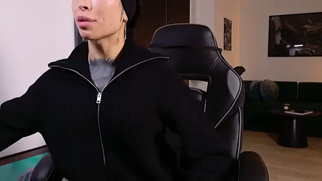 Snapshot of Rubbernina chatting on 11/06/25, 05:03 Rubbernina online show from 11/06/25, 05:03