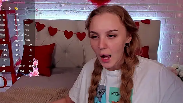 LianaFord online show from 02/13/25, 09:49