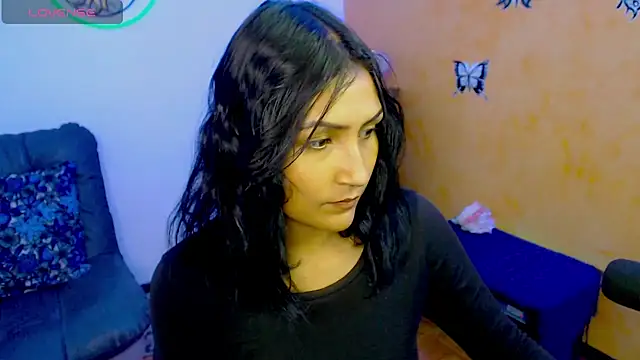 Snapshot of leah-666 chatting on 12/27/24, 02:43 leah-666 online show from 12/27/24, 02:43