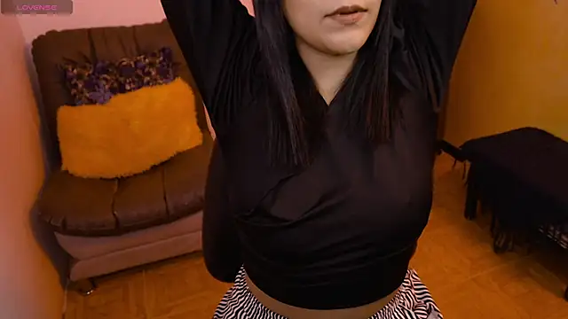 Snapshot of leah-666 chatting on 02/15/25, 02:11 leah-666 online show from 02/15/25, 02:11