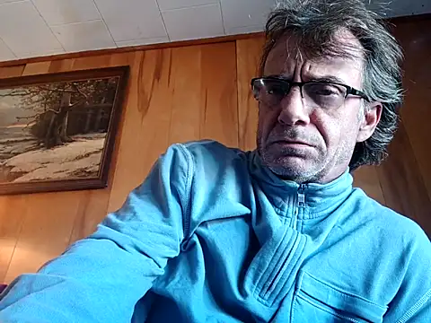 Snapshot of OralDesires2 chatting on 10/11/25, 05:33 OralDesires2 online show from 10/11/25, 05:33