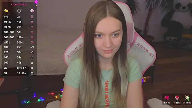 CyrilaPuff online show from 12/12/24, 06:25