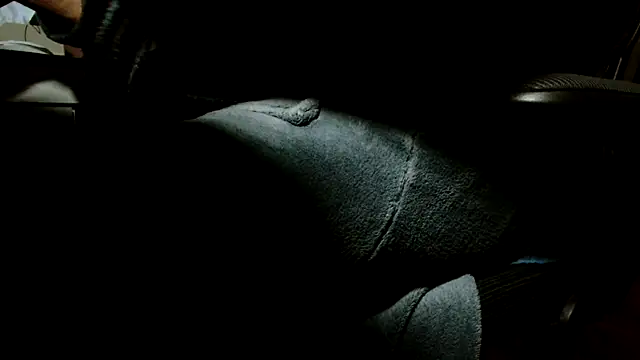 Snapshot of suedel65 chatting on 11/19/25, 03:28 suedel65 online show from 11/19/25, 03:28