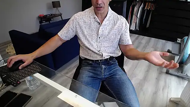 Snapshot of samricci21 chatting on 10/16/25, 11:00 samricci21 online show from 10/16/25, 11:00