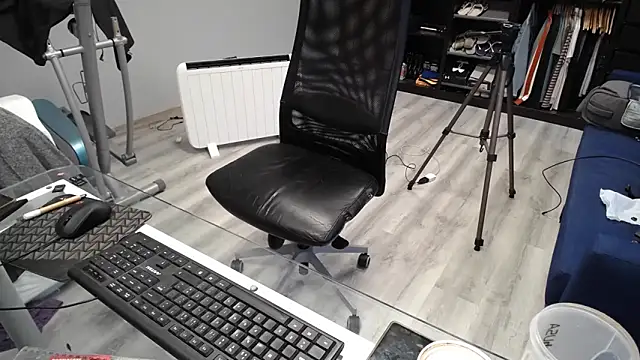 Snapshot of samricci21 chatting on 11/14/25, 05:00 samricci21 online show from 11/14/25, 05:00