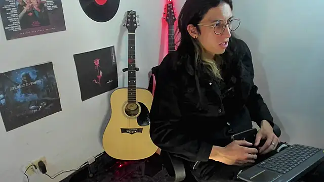 Snapshot of shelby__hotshoww chatting on 02/05/25, 10:55 shelby hotshoww online show from 02/05/25, 10:55