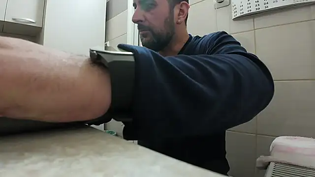 Snapshot of TigerOne19 chatting on 01/14/25, 08:26 TigerOne19 online show from 01/14/25, 08:26