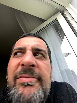 Snapshot of TigerOne19 chatting on 10/27/25, 12:31 TigerOne19 online show from 10/27/25, 12:31