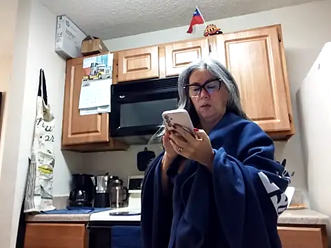 Snapshot of EvaRobinson chatting on 01/16/25, 01:58 EvaRobinson online show from 01/16/25, 01:58