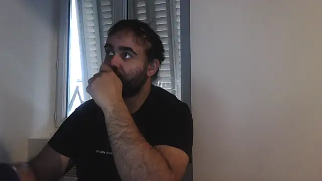 Snapshot of colalba12 chatting on 12/08/24, 08:41 colalba12 online show from 12/08/24, 08:41