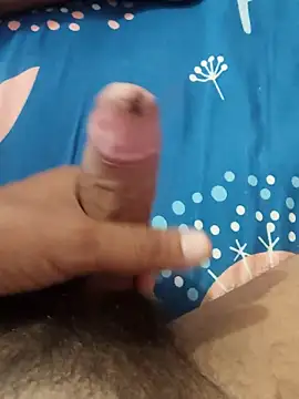 Snapshot of Tushar7972 chatting on 10/31/25, 05:08 Tushar7972 online show from 10/31/25, 05:08