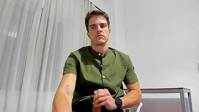 Snapshot of HeteroOli chatting on 10/20/25, 06:08 HeteroOli online show from 10/20/25, 06:08