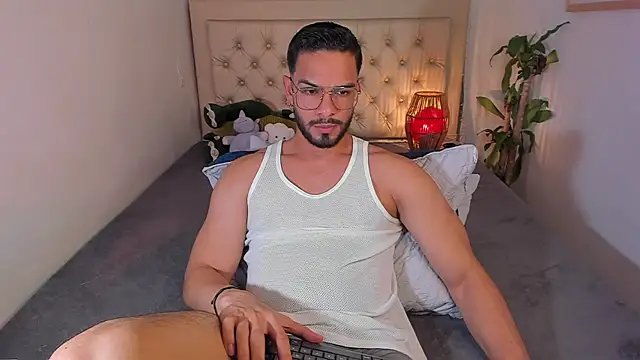 Snapshot of Josseph1_ chatting on 01/16/25, 01:37 Josseph1 online show from 01/16/25, 01:37