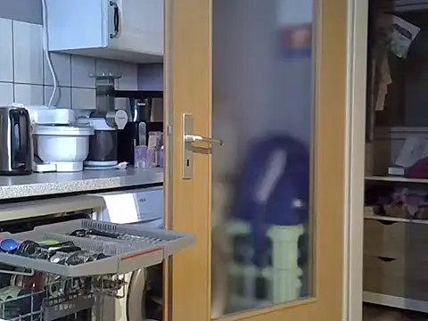 Snapshot of dragon77chelsi chatting on 11/30/25, 05:06 dragon77chelsi online show from 11/30/25, 05:06