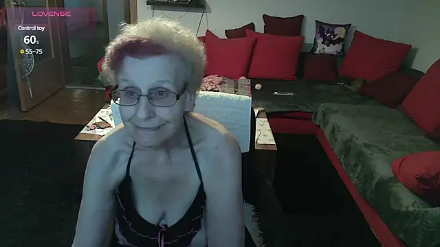 Snapshot of HeisseomaOriginal chatting on 01/15/25, 08:09 HeisseomaOriginal online show from 01/15/25, 08:09