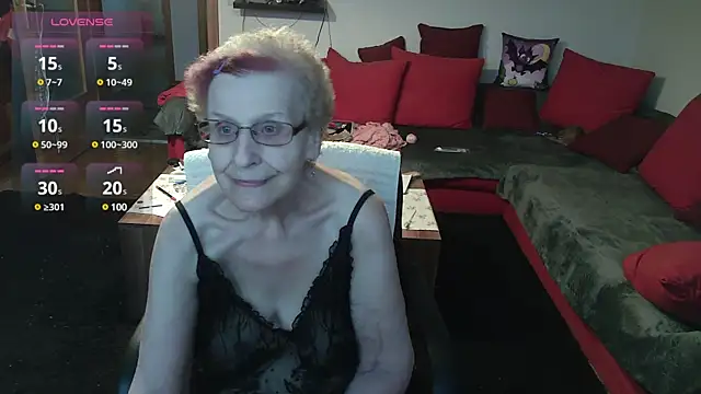 Snapshot of HeisseomaOriginal chatting on 01/17/25, 08:24 HeisseomaOriginal online show from 01/17/25, 08:24