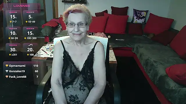 Snapshot of HeisseomaOriginal chatting on 01/17/25, 11:27 HeisseomaOriginal online show from 01/17/25, 11:27