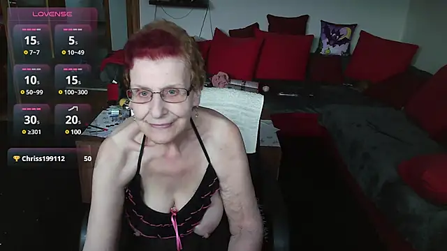 Snapshot of HeisseomaOriginal chatting on 01/27/25, 11:32 HeisseomaOriginal online show from 01/27/25, 11:32