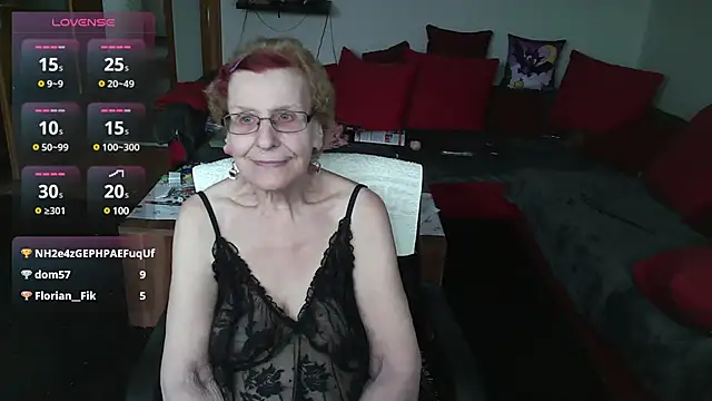 Snapshot of HeisseomaOriginal chatting on 02/14/25, 11:31 HeisseomaOriginal online show from 02/14/25, 11:31