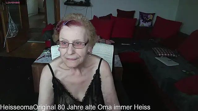 Snapshot of HeisseomaOriginal chatting on 03/11/25, 08:09 HeisseomaOriginal online show from 03/11/25, 08:09