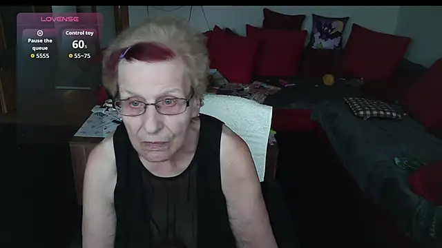 Snapshot of HeisseomaOriginal chatting on 10/12/25, 07:18 HeisseomaOriginal online show from 10/12/25, 07:18