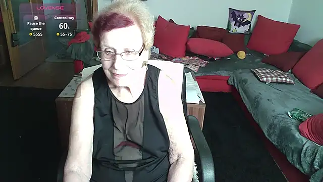 Snapshot of HeisseomaOriginal chatting on 10/27/25, 08:07 HeisseomaOriginal online show from 10/27/25, 08:07