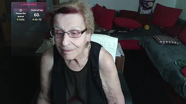 Snapshot of HeisseomaOriginal chatting on 11/02/25, 08:17 HeisseomaOriginal online show from 11/02/25, 08:17