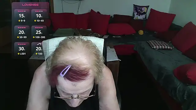 Snapshot of HeisseomaOriginal chatting on 11/11/25, 08:03 HeisseomaOriginal online show from 11/11/25, 08:03