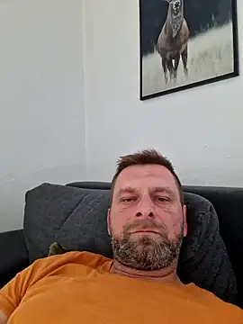 Snapshot of Mjn34 chatting on 02/12/25, 10:46 Mjn34 online show from 02/12/25, 10:46