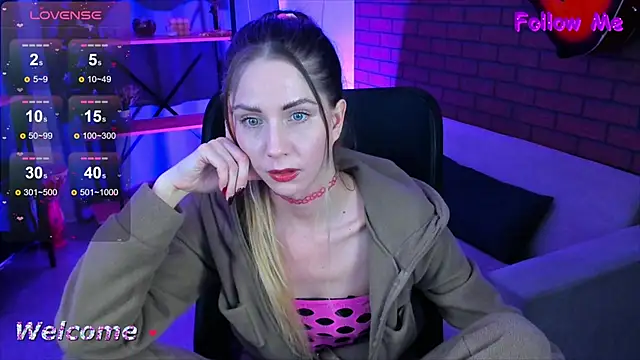 GrayceWild online show from 01/30/25, 02:47