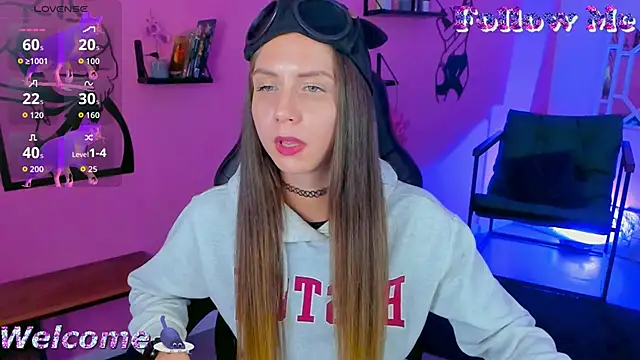 GrayceWild online show from 10/02/25, 11:50