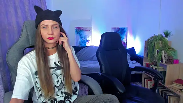 GrayceWild online show from 11/08/25, 11:32