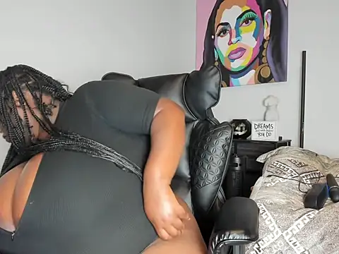 SexyHugeblackTitties online show from 10/08/25, 12:58