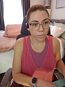 Snapshot of Ellie-L-Elizabeth chatting on 12/04/24, 05:33 Ellie-L-Elizabeth online show from 12/04/24, 05:33