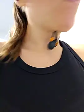 Snapshot of Ellie-L-Elizabeth chatting on 02/03/25, 05:14 Ellie-L-Elizabeth online show from 02/03/25, 05:14