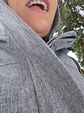 Snapshot of Ellie-L-Elizabeth chatting on 02/06/25, 08:02 Ellie-L-Elizabeth online show from 02/06/25, 08:02